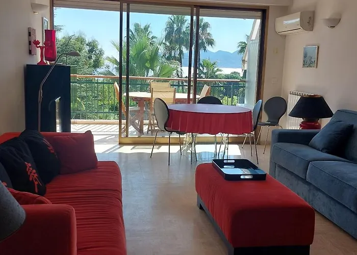 Le Panoramique - - Centre - Sea View - Swimming Pool - Free Parking Apartment Cannes