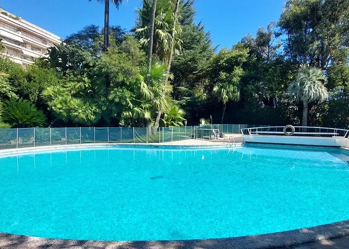 Le Panoramique - - Centre - Sea View - Swimming Pool - Free Parking Apartment *